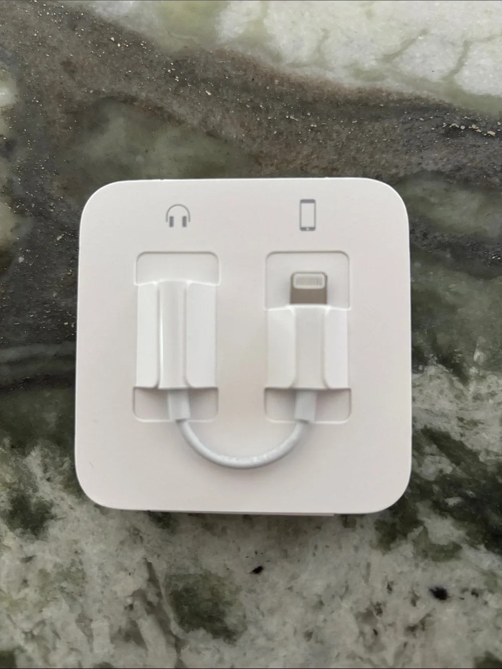 Apple genuine earpods
